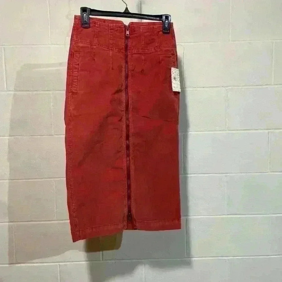 Free People I Want it All Corduroy Midi Skirt Red Poppy Size 27‎ NWT $108 - Picture 3 of 9